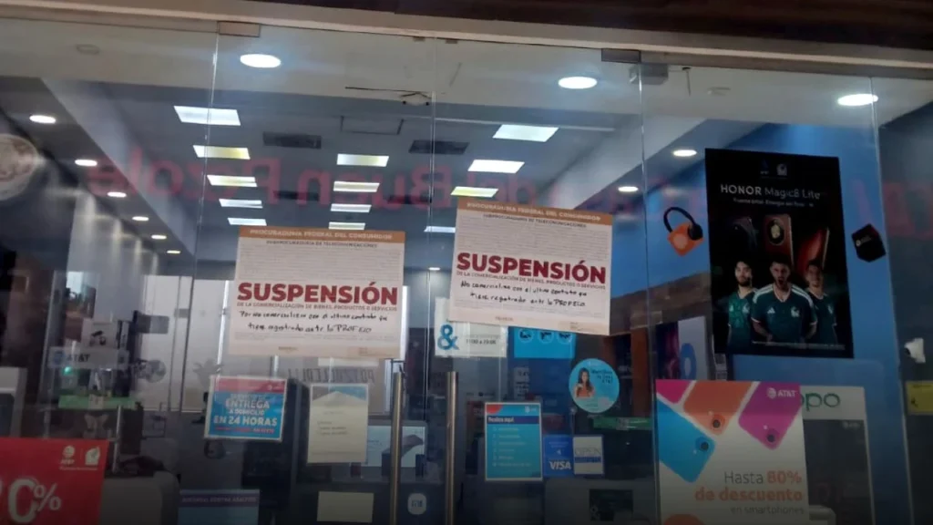 Profeco suspende operaciones en tres establecimientos de AT&T