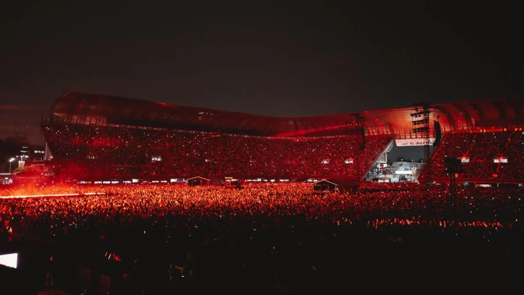Shakira cerró la noche con un concierto en el que aprovechó para desbordar sensualidad