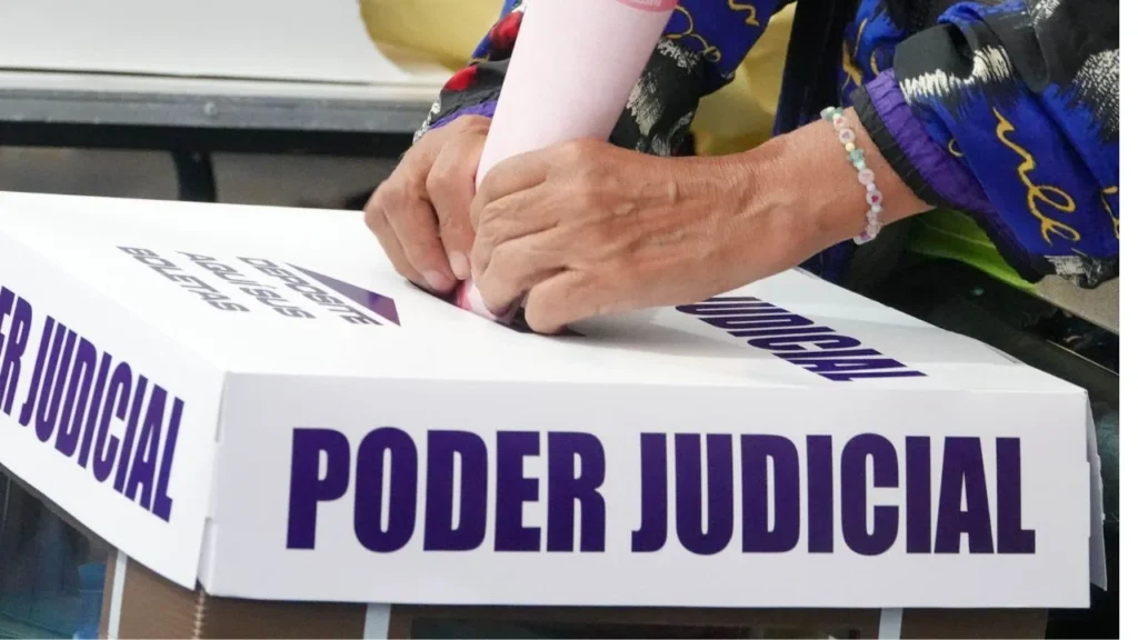 Sheinbaum planteó la posibilidad de modificar la fecha de la elección del Poder Judicial a 2028, tema que será analizado en la próxima reforma electoral.