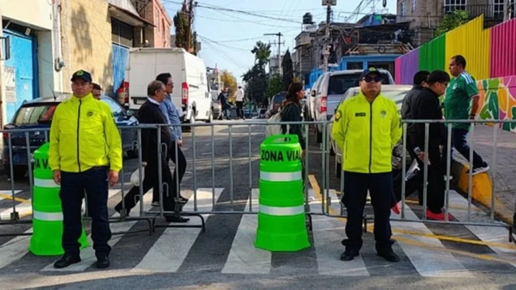 Autoridades capitalinas habilitan accesos peatonales y despliegan operativo de seguridad en el Estadio Ciudad de México y el Zócalo para la inauguración.