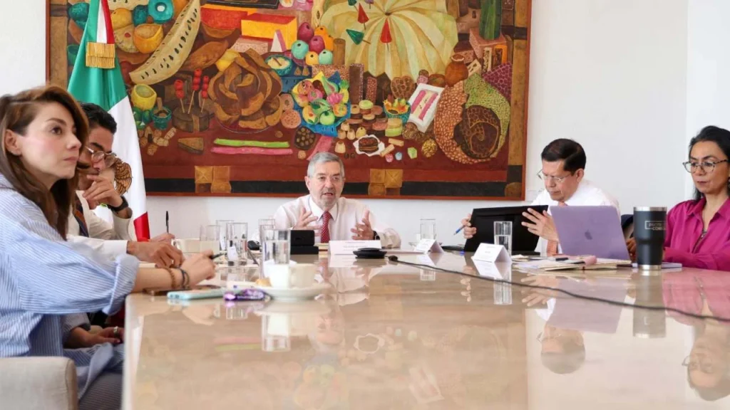El canciller sostuvo una reunión de trabajo con las embajadas de México en Medio Oriente.