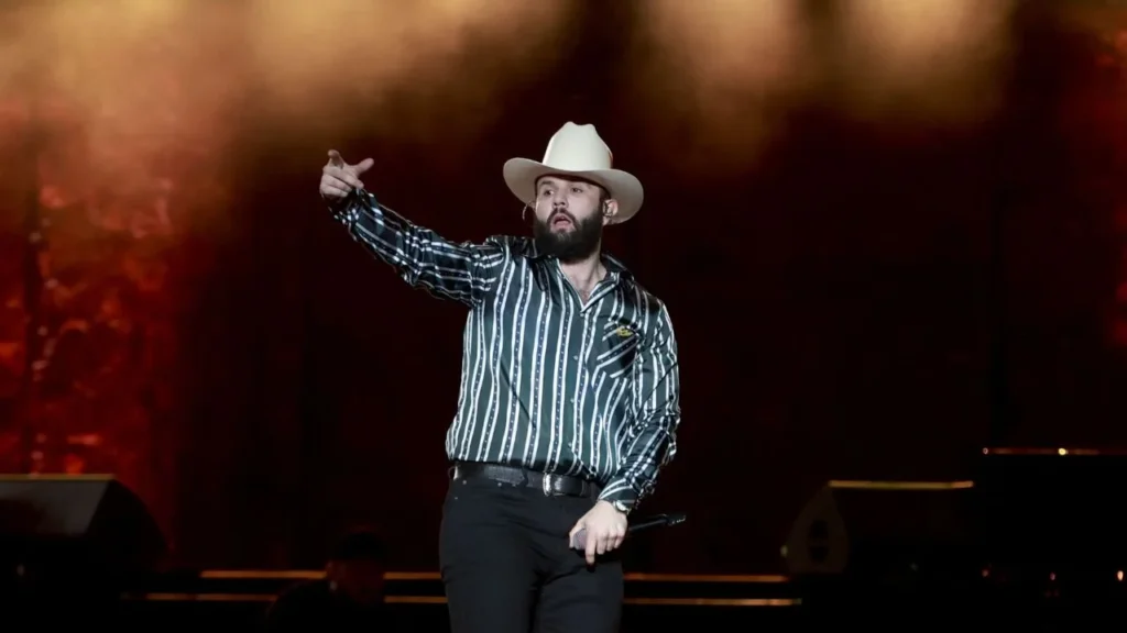 Carín León encabezará álbum musical de la FIFA para el Mundial 2026