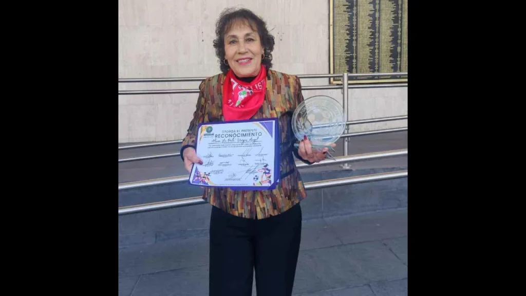 La Comisión del Deporte en la Cámara de Diputados reconoció a futbolistas y atletas en el marco del Día Internacional de la Mujer.