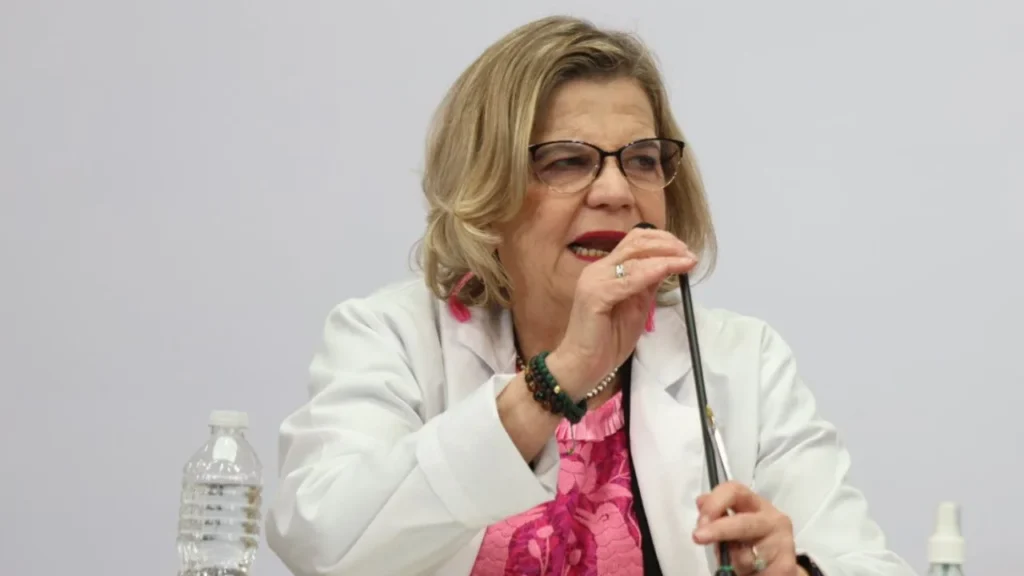 Clara Brugada junto a Nadine Gasman anunciaron una estrategia en la ciudad para la detección temprana del cáncer de mama.