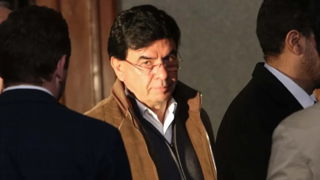 Sobre Julio Scherer Ibarra, dijo que su libro son dichos sin pruebas.