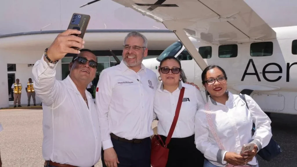 El vuelo de Aerus que conecta el AIFA con Uruapan tiene un costo de mil 700 pesos y seis vuelos a la semana para mejorar la conectividad.