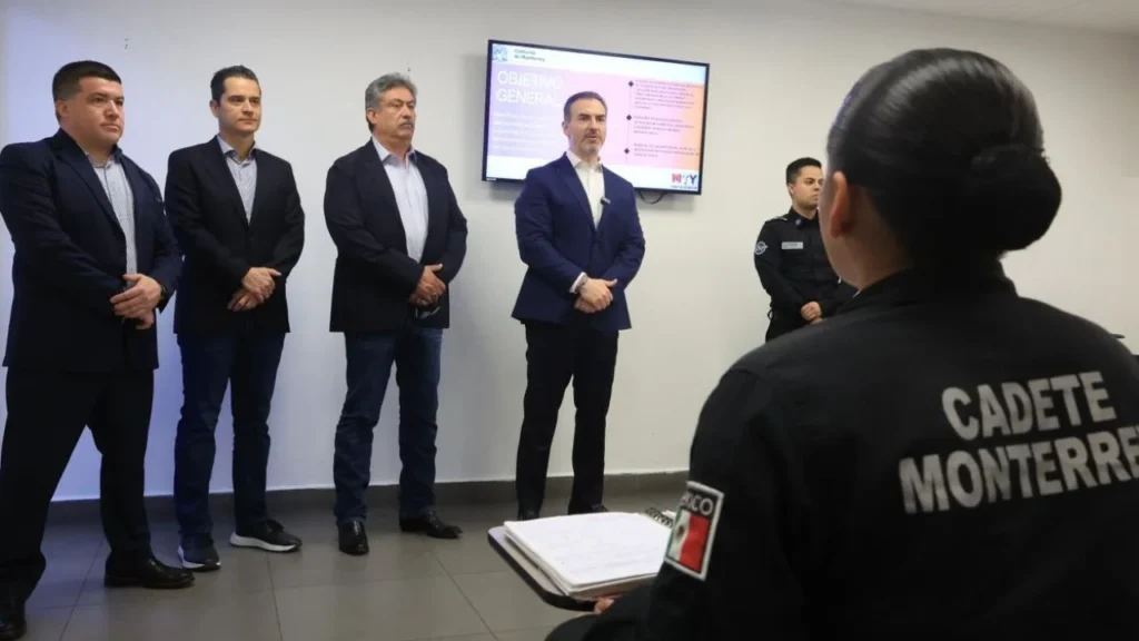 El curso para la Policía de Monterrey lo impartió agencias del Departamento de Estado y de Seguridad estadounidense.