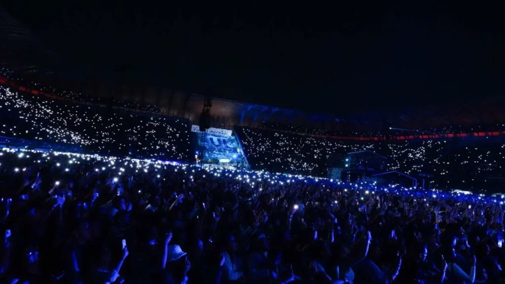 El festival Vive Latino 2026 publicó la lista de objetos permitidos y prohibidos para garantizar la seguridad de los asistentes durante el evento.
