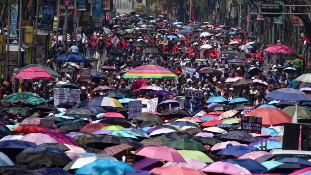 Entérate aquí la ruta y el horario de la Mega Marcha de la CNTE para este viernes 1 de mayo en el marco del Día del Trabajo.