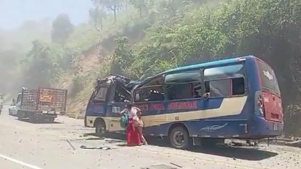 Ataque con explosivos en Cauca, Colombia, deja 7 muertos y 20 heridos en medio de una ola de violencia a semanas de las elecciones presidenciales.