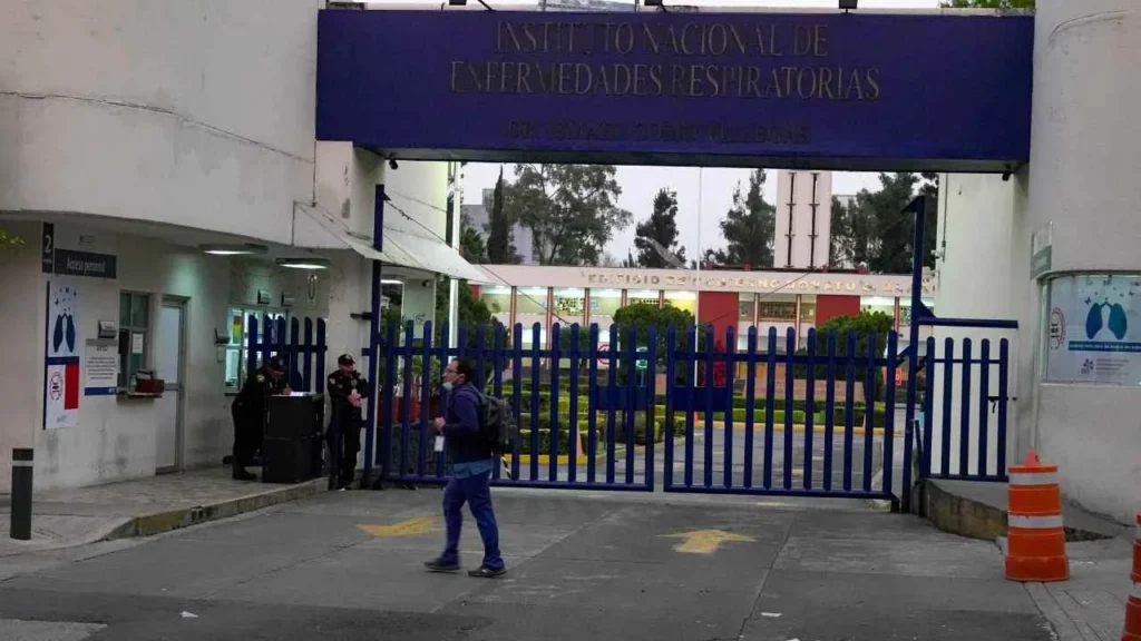  La subdirectora y profesora de Cirugía fue destituida de su cargo tras ser señalada de realizar hostigamiento.