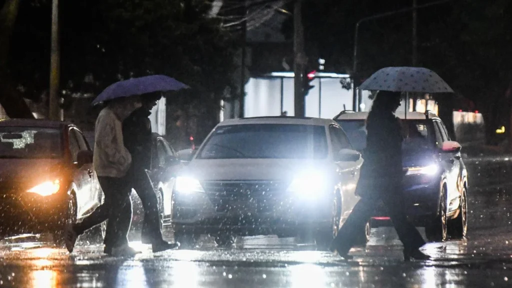 Clima hoy: lluvias intensas afectarán el centro y sureste del país, mientras el calor extremo continúa en estados del occidente.