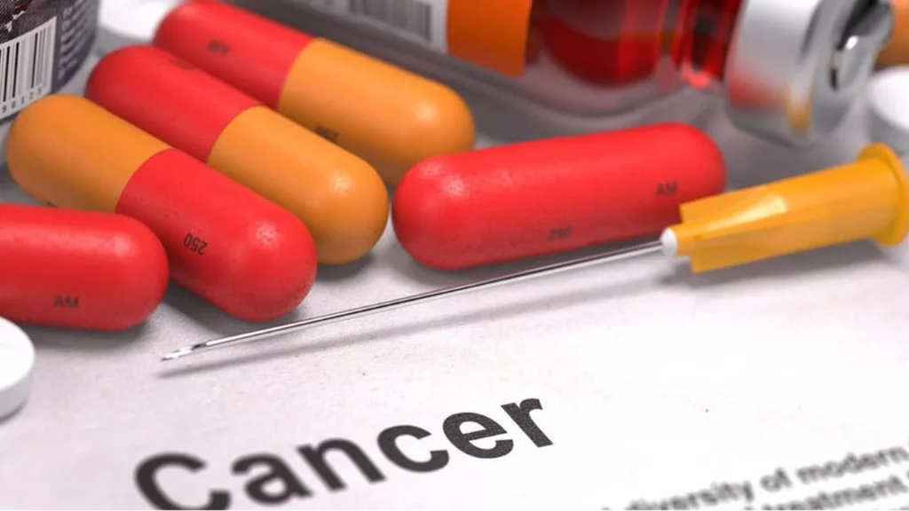 Cae exfuncionario en Chihuahua acusado de desviar medicamentos oncológicos de alto costo destinados a pacientes con cáncer.