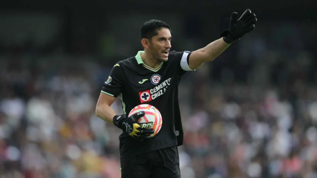 Corona fue parte de la Selección que ganó el oro olímpico en Londres 2012.
