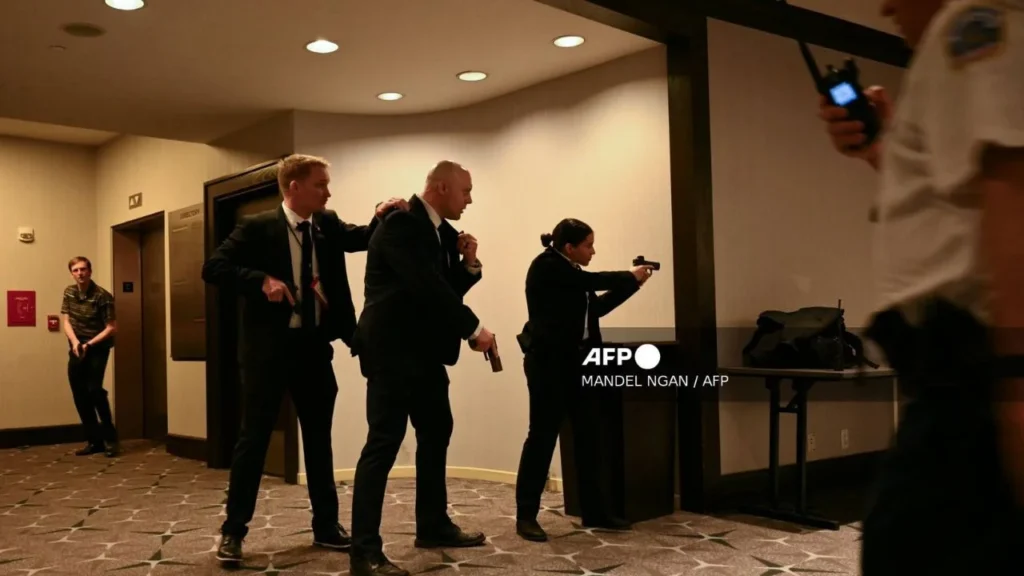 Donald Trump tuvo que evacuar el hotel Washington Hilton durante la cena con los corresponsales de la Casa Blanca.