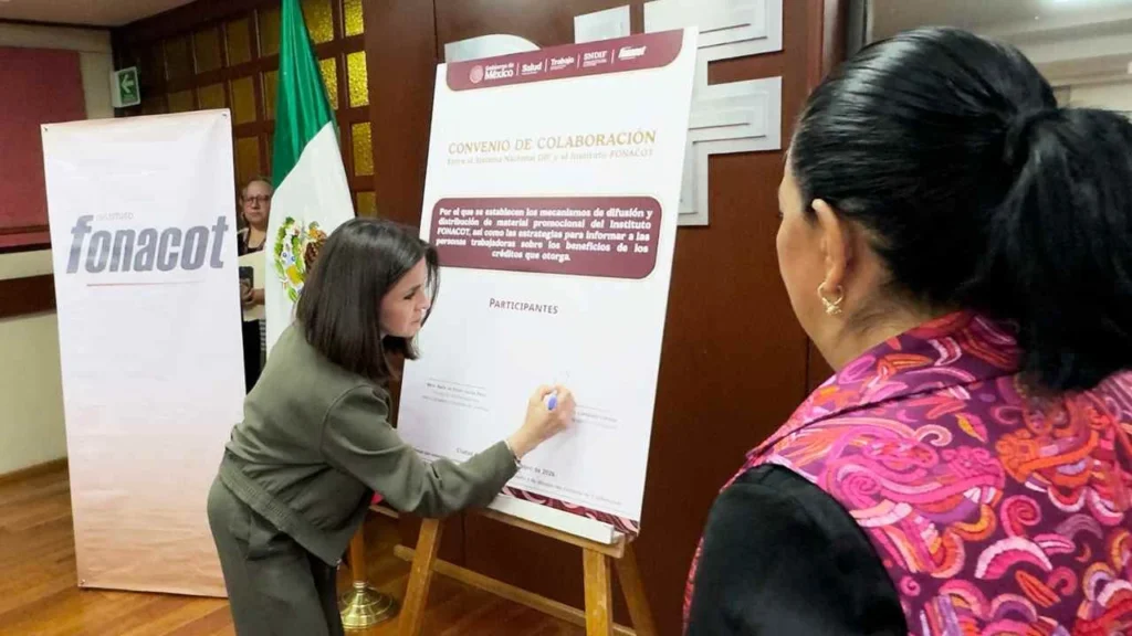 El FONACOT y el Sistema Nacional para el Desarrollo Integral de la Familia firmaron un convenio estratégico de difusión y colaboración.