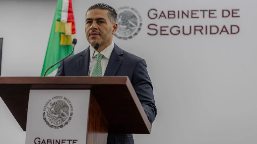 García Harfuch aseveró que existe intercambio de información y relación institucional con organismos como la CIA, pero en ningún caso sus agentes han entrado a territorio mexicano