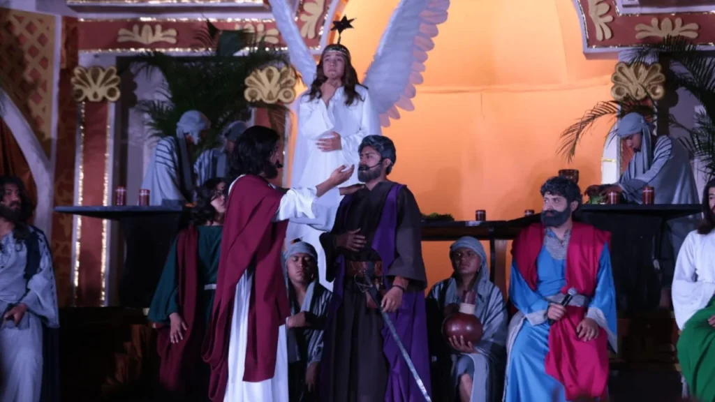 Como parte de la 183 representación del Viacrucis, en Iztapalapa comenzó a celebrar el inicio de la Pasión de Cristo en este Jueves Santo.