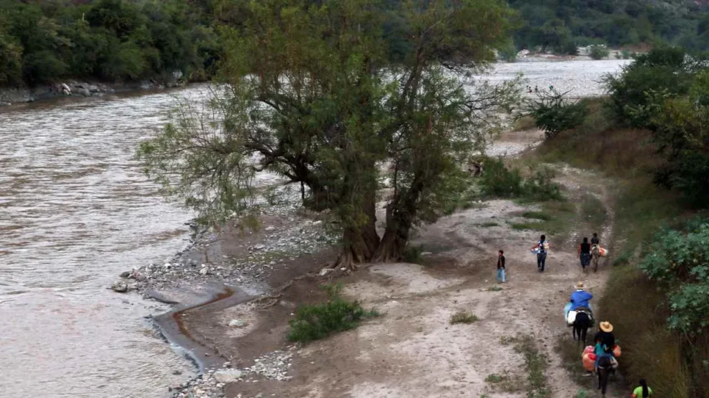  El menor fue localizado en la parte de Petacalco, Guerrero, del Río Balsas.