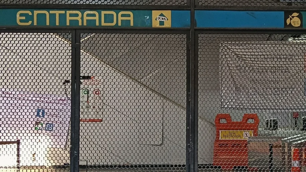 El PAN en la Ciudad de México propone extender el horario del Metro hasta las 02:00 horas para apoyar a quienes trabajan durante la noche y mejorar la movilidad en la capital.