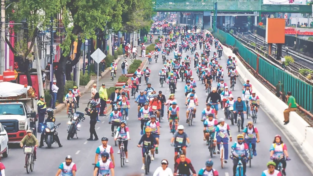 Pese a todas las adversidades de ocho meses de obras, fue inaugurada la ciclovía La Gran Tenochtitlán, en Tlalpan, Ciudad de México.