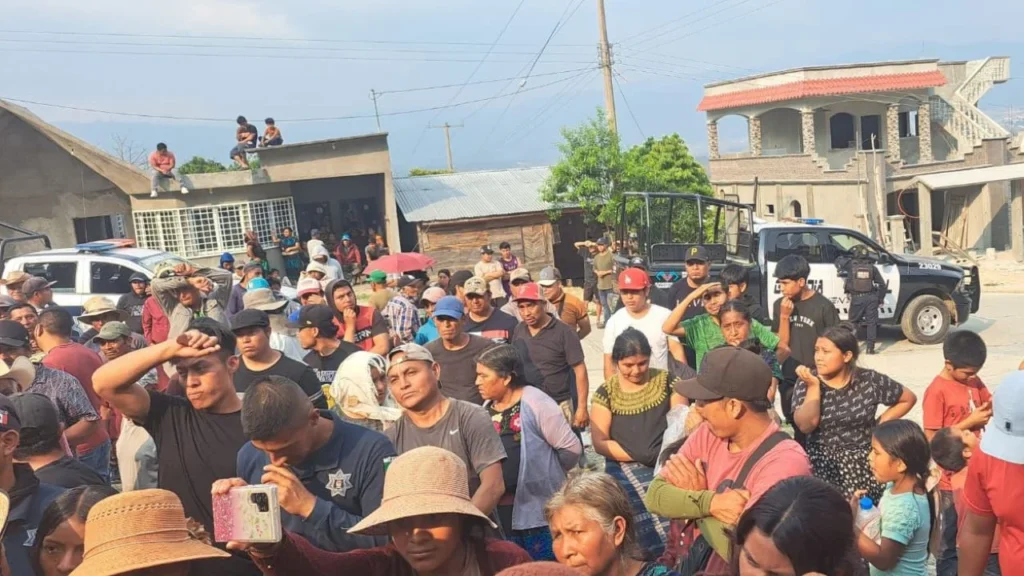 Organizaciones defensoras de derechos humanos exigen a las autoridades de Chiapas garantizar la integridad física de las personas retenidas.