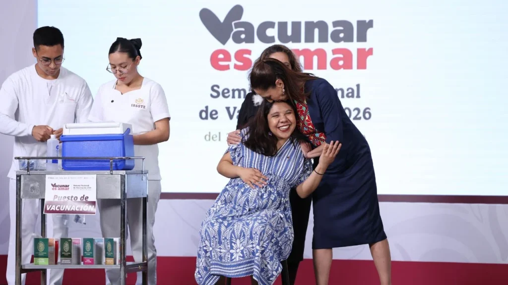 Autoridades de salud anunciaron la incorporación de la vacuna contra el virus sincicial respiratorio para mujeres embarazadas, con el objetivo de proteger a los recién nacidos contra infecciones respiratorias graves desde su nacimiento.
