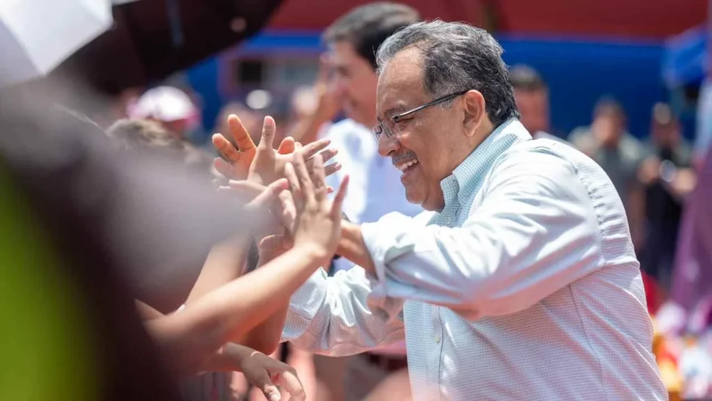 El alcalde informó que participará en el proceso de selección de coordinador estatal de la defensa de la transformación en Nuevo León.