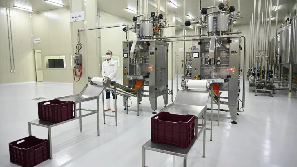 Inauguran la planta pasteurizadora de Leche para el Bienestar en Campeche, que beneficiará a miles de personas del sureste del país. 

