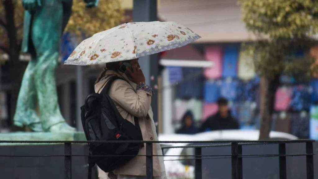La Secretaría de Gestión Integral de Riesgos y Protección Civil activó la Alerta Amarilla en siete alcaldías de la Ciudad de México ante el pronóstico de lluvias fuertes