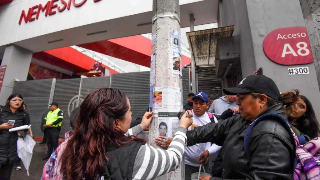 Madres buscadoras realizaron protestas en las inmediaciones Estadio 'Nemesio Diez' de Toluca.