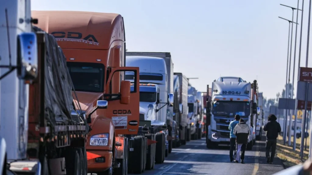 Previo al duelo del Mundial 2026, entre México contra Chequia, transportistas anunciaron un mega bloqueo para el 24 de junio.