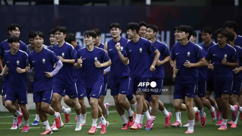 La Selección coreana se prepara para su duelo ante México a jugarse este jueves en Guadalajara.