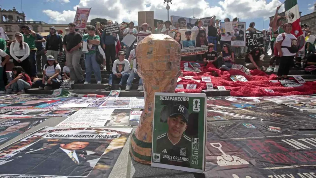 Familiares de desaparecidos protestaron de forma pacífica en Guadalajara.