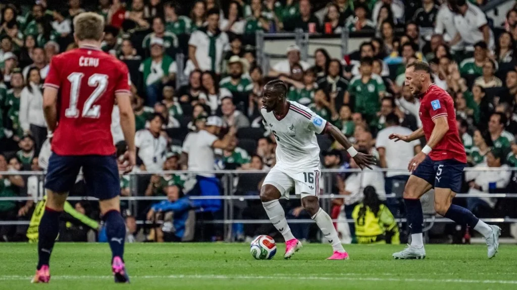 Quiñones marca el 2 a 0 para México y la Selección Mexicana está cerca de hacer historia.