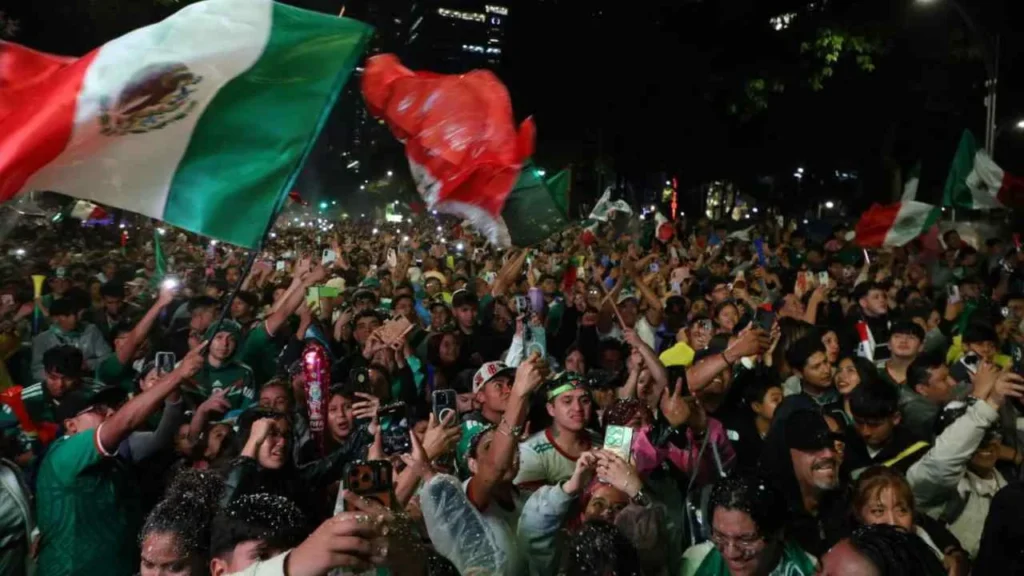 Autoridades de la CDMX piden apoyo para identificar a fallecido en festejos en el Paseo de la Reforma tras el triunfo de México en el Mundial 2026.