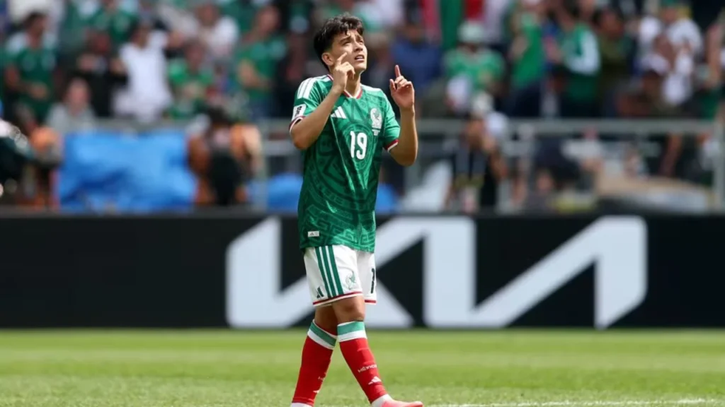 ¿Está Gilberto Mora? Entérate aquí quiénes son los 5 jugadores más jóvenes que han jugado una Copa del Mundo.