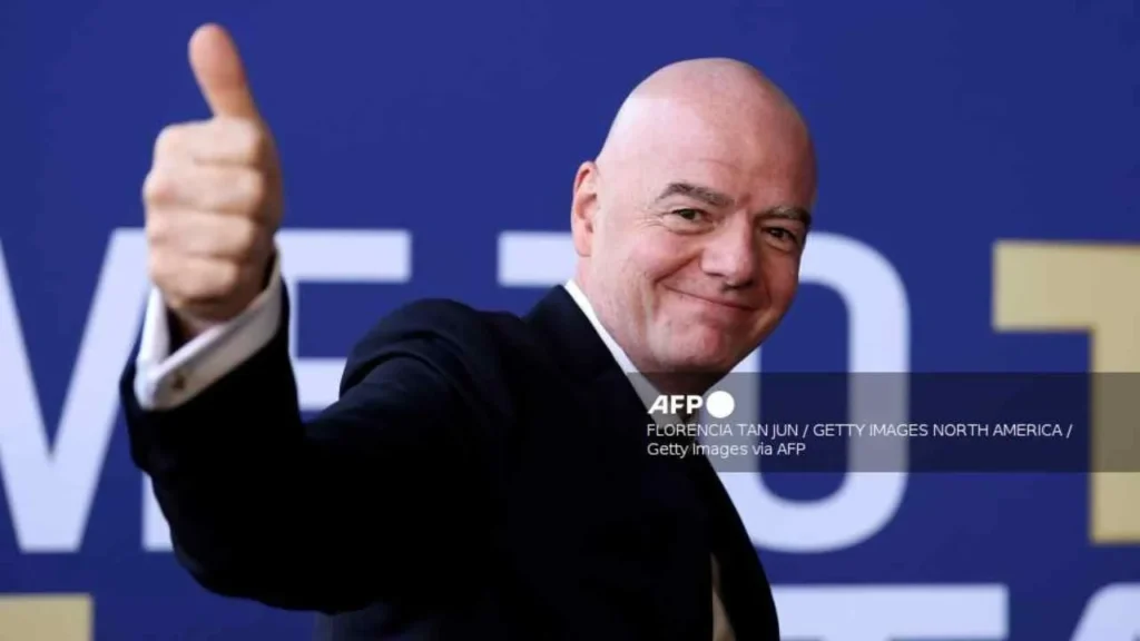 Confederaciones y federaciones ya están pidiendo la "cabeza" de Infantino, luego de la última polémica en la que estuvo involucrado.