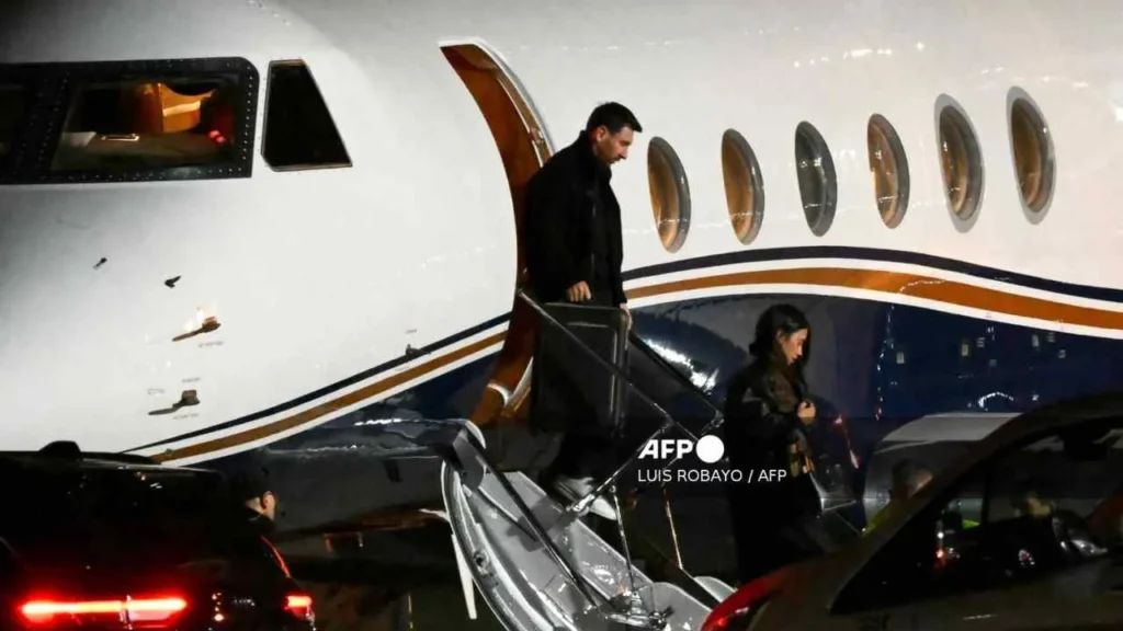 Lionel Messi llegó este sábado a Argentina para despedir a su fallecido padre, Jorge Messi.