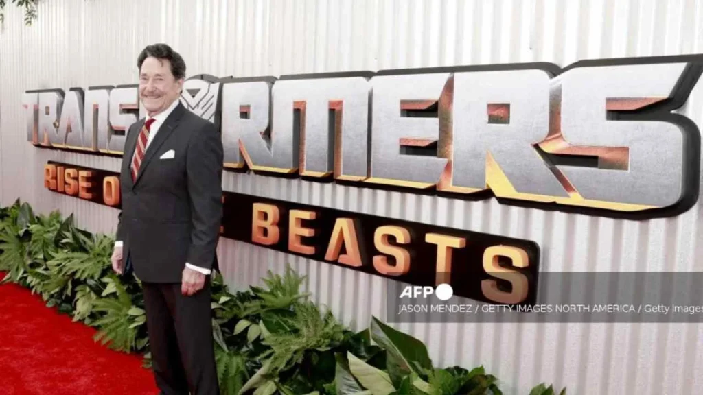  El actor canadiense mantuvo su participación desde las adaptaciones animadas a las adaptaciones cinematográficas de 'Transformers'.