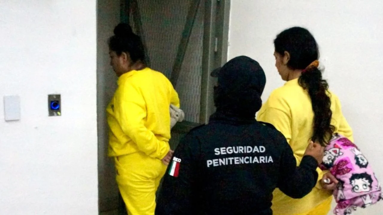 Trasladan a 305 internas al nuevo penal femenil de Cuernavaca