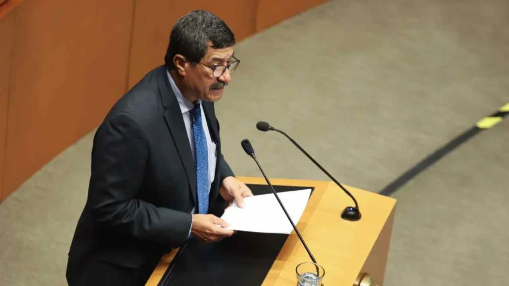De acuerdo con Javier Corral continúa el proceso de diálogo y revisión de la iniciativa presidencial.