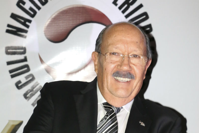 Diversas personas de la industria del entretenimiento y fans, le dedicaron unas palabras de despedida al "Maestro de la comedia" , Polo Polo , tras su fallecimiento