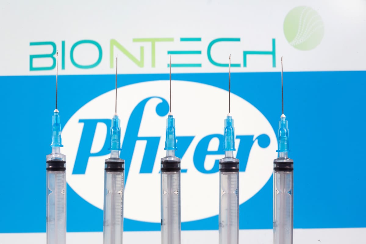 La vacuna de Pfizer contra el Covid-19 podría obtener la autorización en Reino Unido hacia fines de la semana
