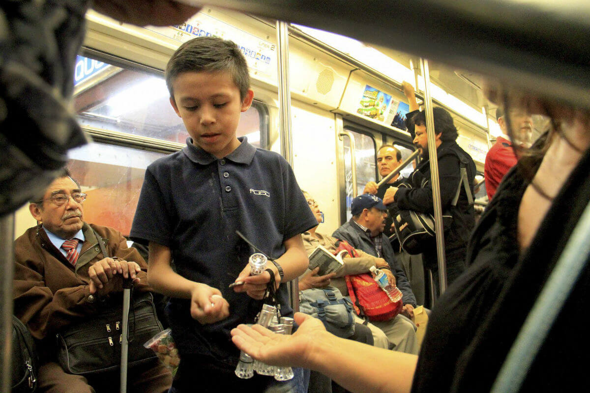 Hay un programa focalizado en el Metro para atender a esta población vulnerable, informó la directora del DIF-CDMX, Esthela Damián