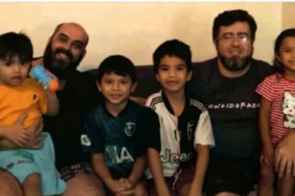 Una vez que concluyeron el proceso, la pareja acudió a un albergue donde conocieron a estos cuatro hermanos y aunque pudieron verse intimidados por convertirse en padres por primera vez, decidieron adoptarlos