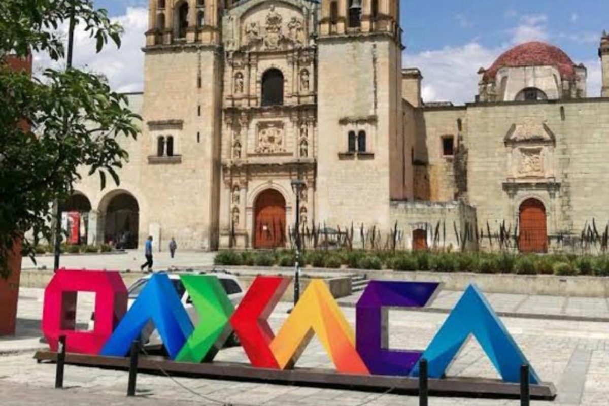 Además, puntualizó, se buscó diversificar geográficamente la inversión. Se destinaron más de 60 millones de pesos a la rehabilitación de mercados como el de Huatla de Jiménez, Pinotepa Nacional y Juquila