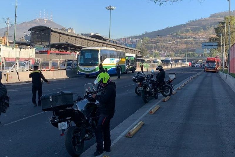 Transportistas liberan vialidades; alistan rueda de prensa