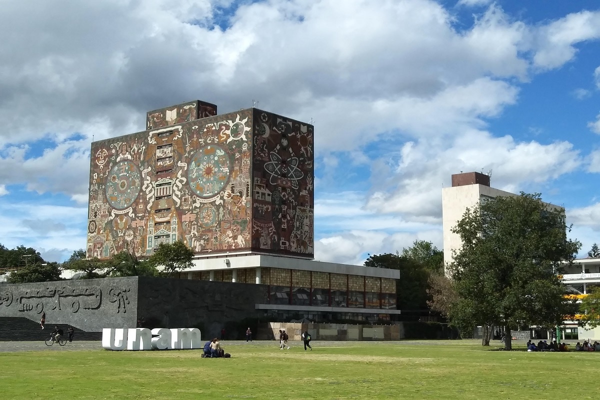 Tras denuncias en redes sociales de falta de pagos, la institución señala que ha pagado a casi toda su plantilla académica.
