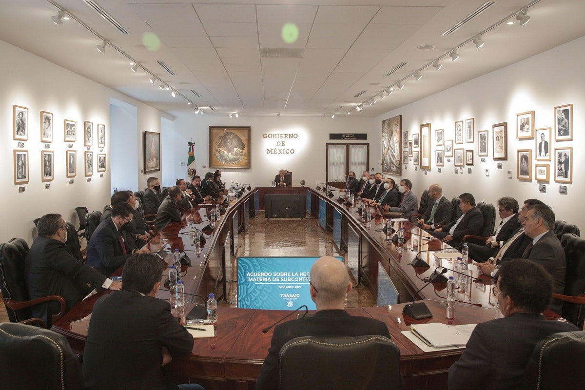 Los titulares del Trabajo, IMSS y Hacienda, entre otros, estuvieron en la reunión.